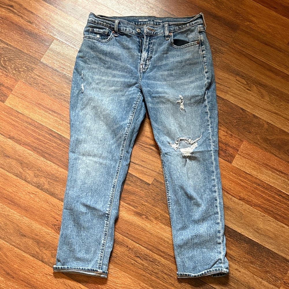 Old Navy Light Blue Distressed Women's Ankle Jeans